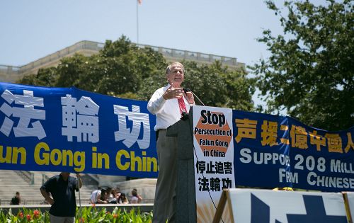图7:德州国会众议员特德 坡(Rep. Ted Poe)