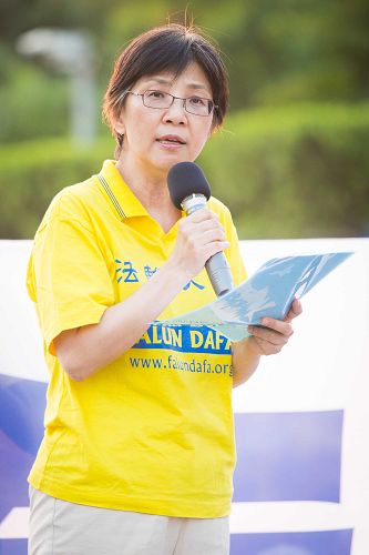 图2:张锦华表示善良终将战胜邪恶,正义终将超越暴行,法治和天理终将惩奸除恶。