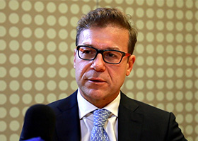 澳洲大律师:中国控江大潮可喜可贵