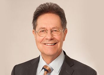 欧洲议员克劳斯•布赫纳教授(Prof. Dr. Klaus Buchner)