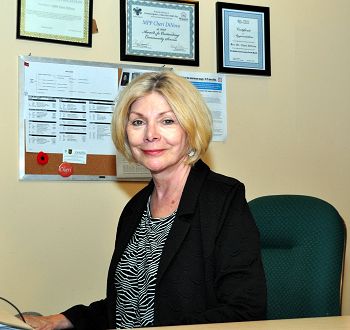 加拿大安省资深议员狄诺娃(Cheri DiNovo)表示,中国的改变将给世界带来一个真正的变化。