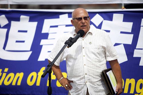 图8:美国联合国协会南加分会副主席贝瑞‧西蒙(Barry Simon)。