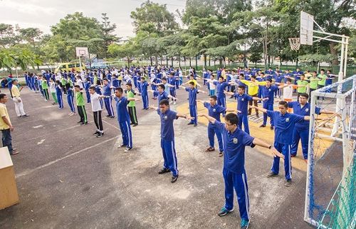 图8-9:集体炼功