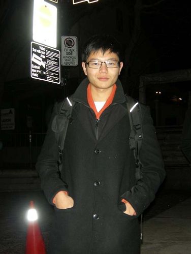 图5:华人大学生Jason呼吁共产党应该立即停止迫害法轮功。