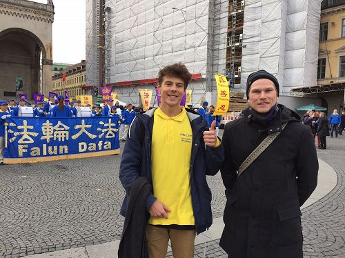 '图7:来自拉脱维亚的Raanonds(左)和Latvars(右)'