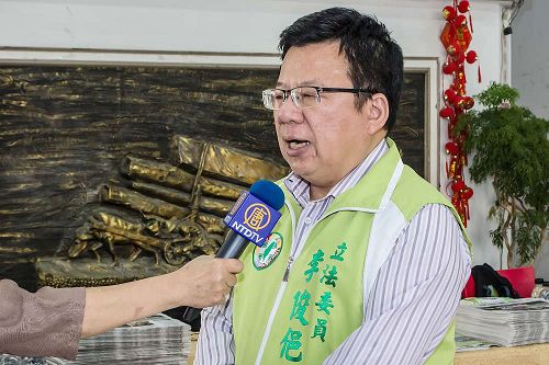 '图8:台湾立法委员李俊俋表示将透过严惩移植旅游、监督国内医院及两岸谈判过程中努力,让活摘恶行在世上消失。'
