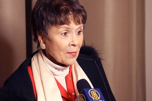 前美国联邦官员、现任国际事务顾问、媒体评论员南希•哈维•斯蒂奥兹(Nancy Harvey Steorts)女士观看演出后,对于神韵所展现的精神内涵有很深的感触。
