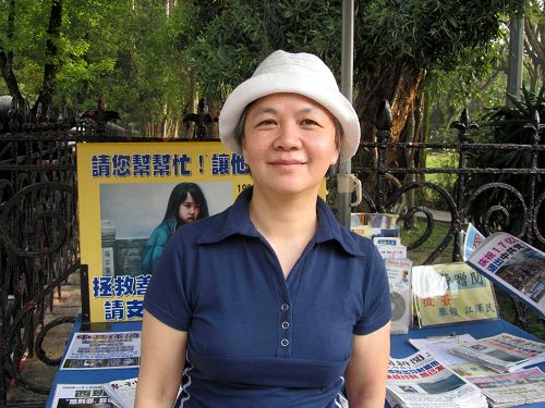 罗美华从小身体孱弱,病痛缠身三、四十年,在对人生绝望之际幸运修炼法轮大法,获得重生。