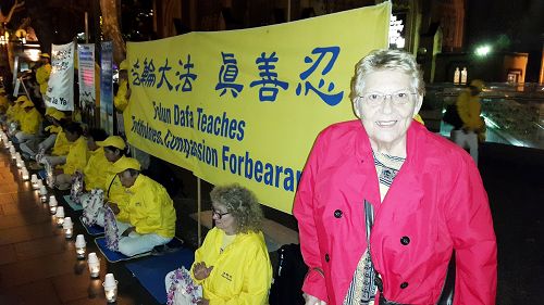 图6:经商的贝西(Bessie Dounis)表示:法轮功帮助世界了解真相,表现超凡惊人!