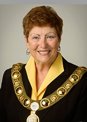 三角洲市(Delta)市长露易丝·杰克逊(Lois E. Jackson)