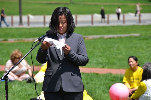 图10:何欣女士揭露中共江氏集团的迫害