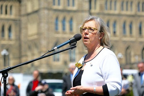 图:加拿大国会议员、绿党领袖伊丽莎白·梅(Elizabeth May)