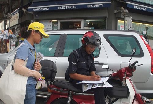'图14:警察在了解真相后,也签名举报迫害元凶江泽民。'