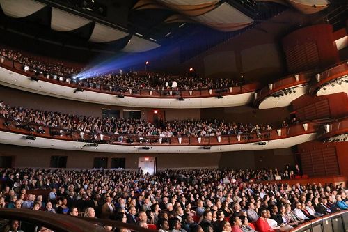 图11:神韵晚会在亚特兰大大爆满、座无虚席的盛况。