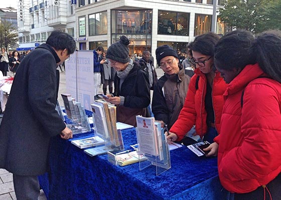 汉堡居民:你们在这里真是太好了