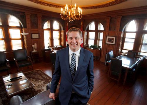 '图5~6:加拿大联邦反对党领袖,保守党国会议员安德鲁。希尔(Andrew Scheer)为神韵二零一八巡演发来贺信'