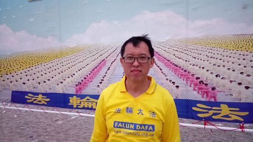 '图6:国中教师元昌表示要与大家一起走好每一步,不辜负师尊'