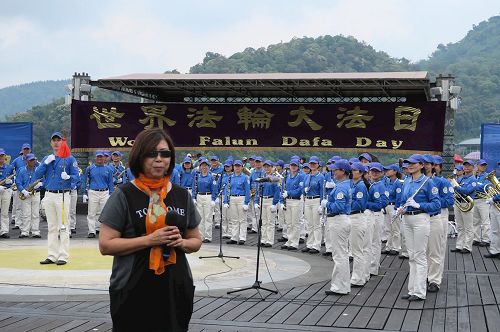 '图9:南投县议员廖梓佑专程前来祝贺。'