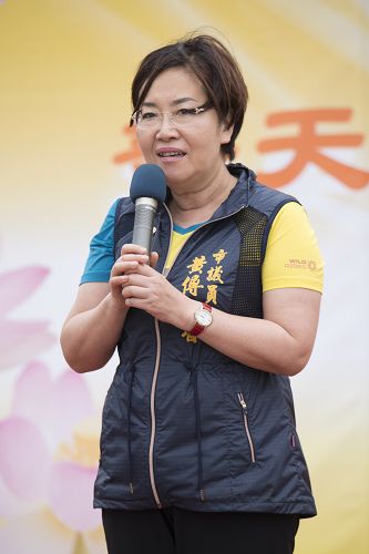 图7:市议员黄傅淑香