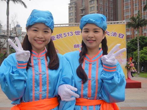 '图7:刘乃菁(右)、刘珀菽(左)表示,修炼带来的最大改变应该就是心灵上的升华。'