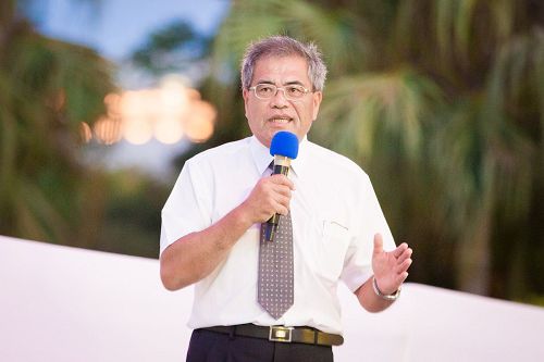 '图4:嘉义县议员蔡鼎三表示只要坚持,不信良知唤不回。'