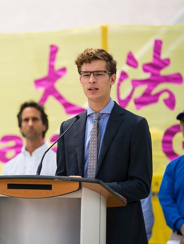 '图6:安省有史以来最年轻的省议员奥斯特霍夫(Sam Oosterhoff)'