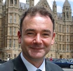 '图6:国会议员乔·科鲁达斯(Jon Cruddas MP)'