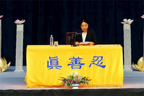 '图2~5:来自亚洲各国的法轮功学员在法会上交流修炼心得。'