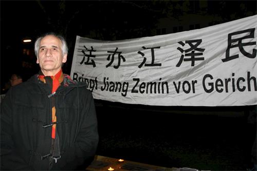 '图5:缇拉克先生在二零一一年一月七日至八日,法轮功学员举办的反迫害活动中。'