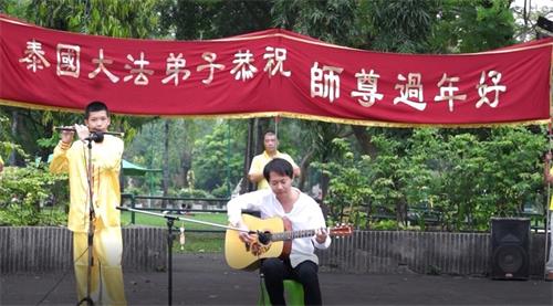 '图6:笛子、吉他合奏《护法神》'