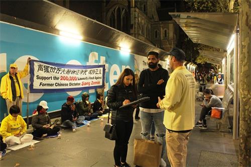 '图10:凯尔(Manpreet Keur)和丈夫。'