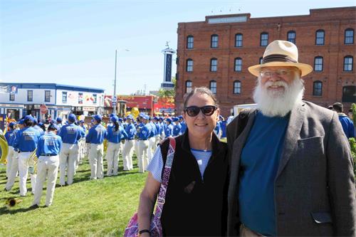 '图35:海伦和先生罗纳德·潘'