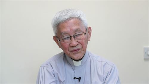 '图4:天主教香港教区荣休主教陈日君枢机赞扬法轮功学员和平理性反迫害'