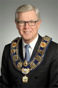 '图11:安河奥罗拉市(Aurora)市长捷夫瑞•道威( Geoffrey Dawe)'