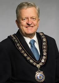 '图3:安省奥克维尔(Oakville)市长伯顿(Rob Burton)'