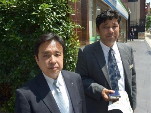 '图9:“我们也要好好了解真相!”的松本先生(左)和山本先生(右)'