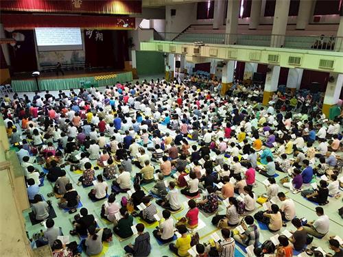 '图:法轮功学员在台中举办了一年一度的“向大陆讲真相学法交流会”。'