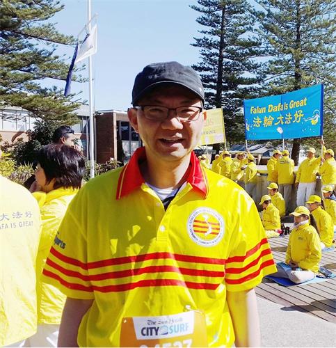 '图11:澳大利亚越南社区新南威尔士州主席阮先生(Paul Huy Nguyen)支持法轮功反迫害'