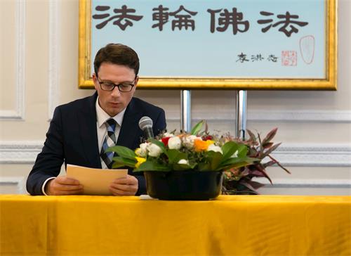 '图2~6:中西方法轮功学员在二零一八年英国法轮大法修炼心得交流会上发言'
