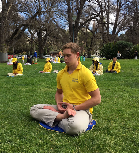 图8:墨尔本西人新学员拉赞比(Armstrong Lazenby)。