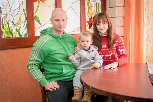 '图9:来自莫斯科市的基里尔一家'