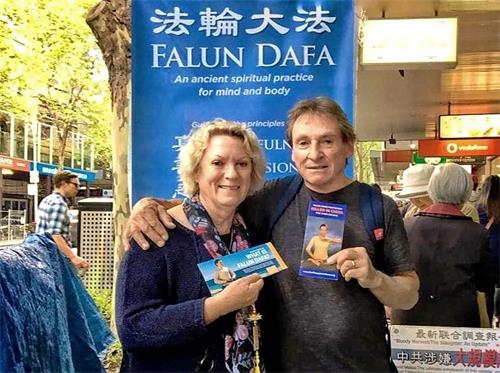 '图15:在自西澳的游客斯托亚诺夫斯基夫妇(Laslo & Peta Stojanovski)。'