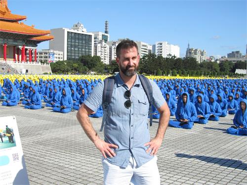 '图12:来自法国的工程师pehEZ'