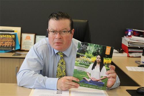 '图7:澳大利亚维州州议会上议员费恩(Bernie Finn)表示,不能容忍残暴的中共政权继续迫害民众。'