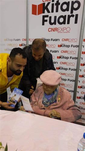 '图8:作家伊尔米耶·希格'