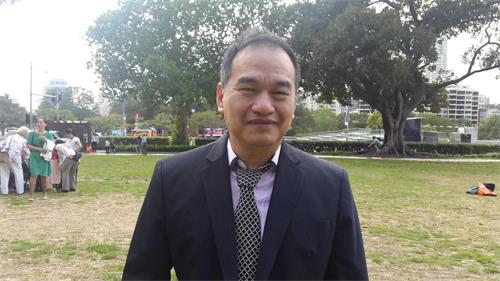 '图7:九九年之前得法的老弟子梁大伟(David Liang)对师父的无限感恩'