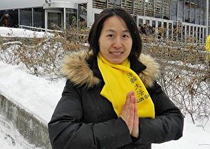 '图4:法轮功学员周女士说:“谢谢慈悲伟大的师父,在新的一年里,我要以更加精進修炼来回报师恩。”'