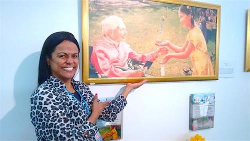 '图2:Monica由衷的感谢画展'