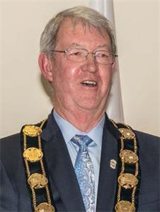 '图34:安省埃兰(Erin)市长阿伦‧阿尔斯(Allan Alls)。'