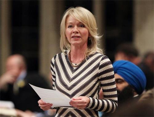 '图6:联邦保守党议会领袖、资深国会议员坎迪斯‧柏根(Candice Bergen)'